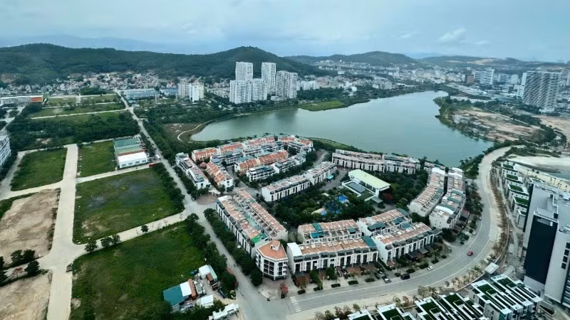 广宁省下龙坊一角。