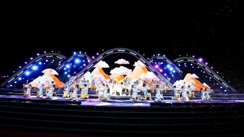 DIFF2025第四场竞演之夜现场舞台。