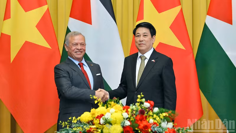 国家主席梁强与约旦国王阿卜杜拉二世·本·侯赛因。