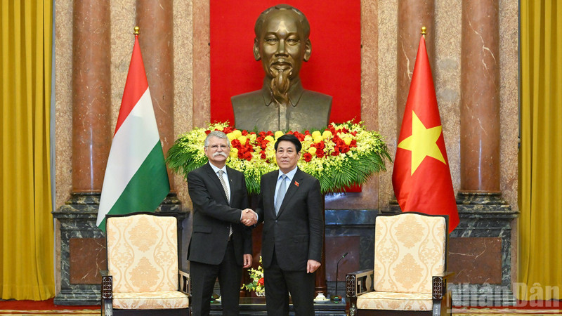 越南国家主席梁强会见匈牙利国会主席格维尔·拉斯洛。