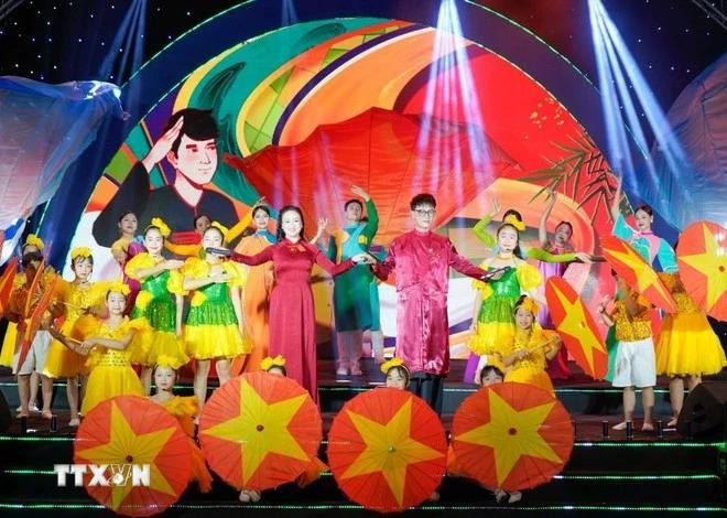 开幕式上的文艺节目。