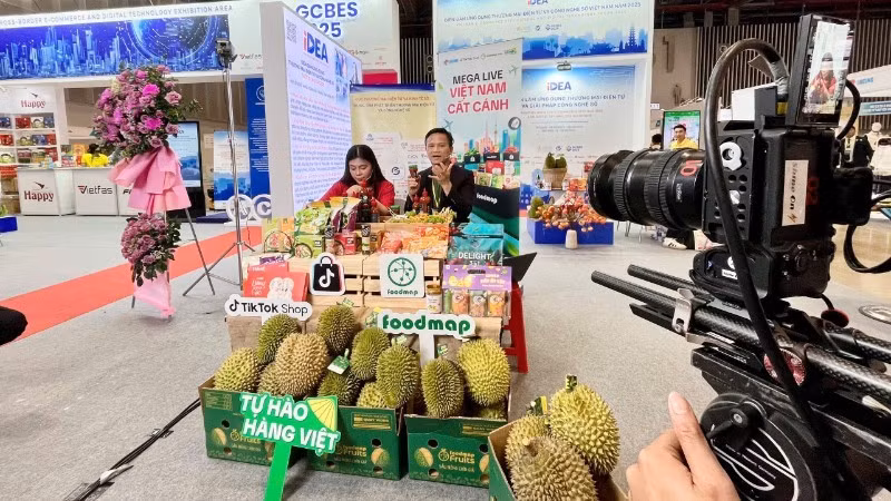 线上销售直播。