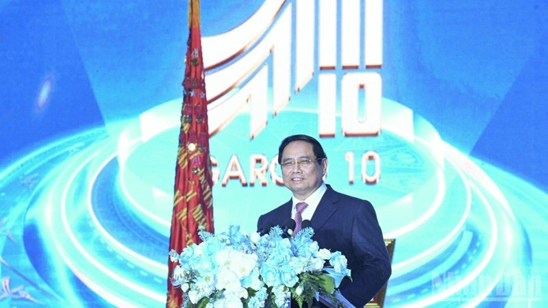 范明正总理在典礼上致辞。本报记者 陈海摄