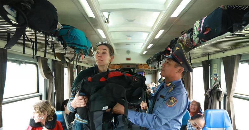 越南铁路增加班次 满足雄王庙会、4·30日五一劳动节假期出游需求。