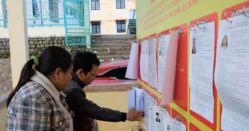 选民了解候选人的信息。