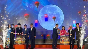2025年岘港越南-韩国文化节开幕式。（图片来源：越通社）
