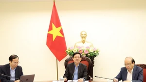 政府副总理胡国勇主持与司法部的工作会议。（图片来源：政府网）