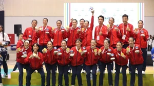 越南女子手球队在第33届东南亚运动会中获得金牌。（图片来源：政府网）