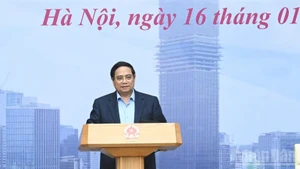 范明正总理在会上发表讲话。（陈海 摄）