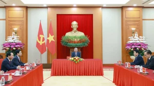 越共中央总书记苏林与俄罗斯联邦总统普京通电话。（图片来源：越通社）