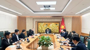 政府副总理阮志勇会见首尔半导体集团工作代表团。（图片来源：政府门户网站）