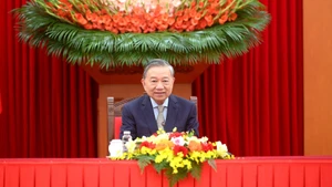 越共中央总书记苏林同韩国总统李在明通电话。