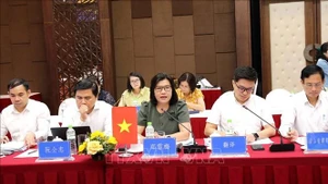 出席会谈的越南谅山省各机关和部门代表团。（图片来源：越通社）