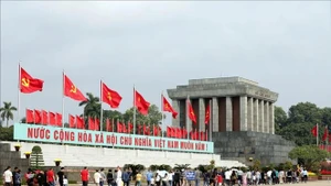 胡志明主席陵自2025年8月2日起重新开放。（图片来源：越通社）