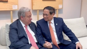 范明正总理会见联合国秘书长安东尼奥·古特雷斯。（图片来源：政府网）
