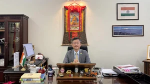 印度驻越南大使哲灵·W·夏尔巴。