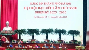 越共河内市第十八次代表大会隆重开幕。（图片来源：越通社）