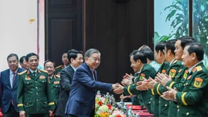 越共中央总书记苏林出席越共人民军第十二次代表大会闭幕式。（维灵 摄）