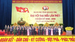越共广治省委员会（2025-2030年任期）亮相大会。（香江 摄）
