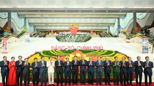 苏林总书记出席越共政府第一次代表大会【组图】