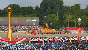 纪念八月革命胜利暨9·2国庆80周年的阅兵、游行活动9月2日上午在巴亭广场隆重举行。（世代 摄）