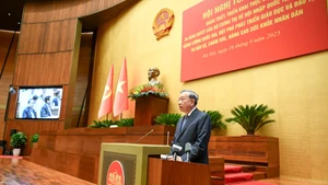 苏林总书记在会上发表指导性讲话。
