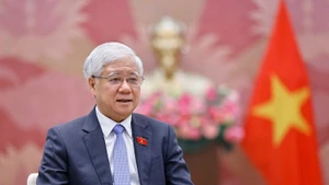 越南国会常务副主席杜文战。