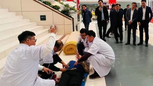 扎实做好越共十四大医疗保障工作【视频】