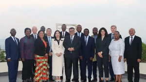 越共十四大：越南外交部副部长黎氏秋姮会见各位非常驻特命全权大使。