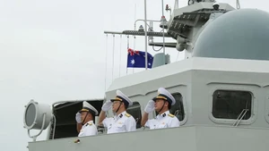 越南海军“光忠”016号舰抵达澳大利亚库纳瓦拉港。(图片来源：越南人民军报）