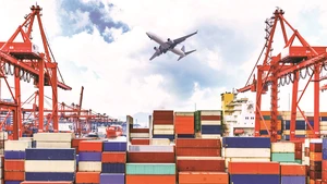 美国、以色列与伊朗之间的冲突正对国际运输和贸易活动以及全球供应链造成较高风险。（图片来源：互联网）