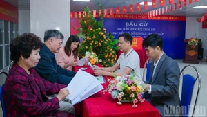 首都河内换届选举准备工作就绪 热切迎接“全民盛会”【组图】