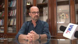 阿根廷共产党中央对外部部长马塞洛·罗德里格斯接受越通社记者采访。（图片来源：越通社）