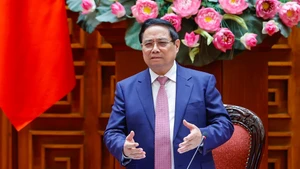 范明正总理发表讲话。（图片来源：VGP）