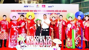 岘港市继续推动开通直飞印度、中东国家和独联体旅游市场的航线。