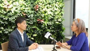 越通社驻首尔记者就此议题采访了韩越经济文化交流协会会长权成泽。（图片来源：越通社）