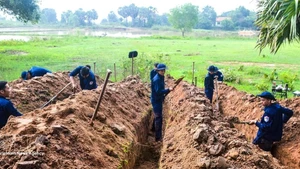 同塔省军事指挥部K91队在柬埔寨搜寻烈士遗骸。