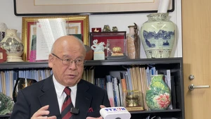 日越友好议员联盟特别顾问、日本自民党前干事长武部勤。（图片来源：越通社）