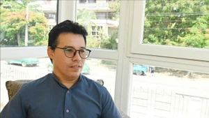 古巴与越南友好协会副主席鲁维斯莱·冈萨雷斯·萨埃斯博士。（图片来源：越通社）