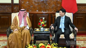 国家主席梁强会见沙特阿拉伯王国驻越南特命全权大使穆罕默德·伊斯梅尔·达尔维。