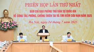范明正总理主持召开国家民事防护指导委员会第一次会议。