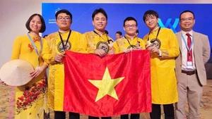 越南学生在2025年国际化学奥林匹克竞赛中斩获4枚金牌。