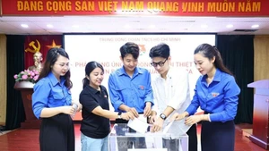 全国青年携手支持受第10号台风影响的民众。