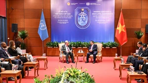越南政府总理范明正会见联合国秘书长安东尼奥·古特雷斯。