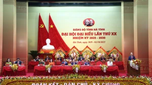 越共河静省第二十次代表大会隆重召开。（图片来源：《河静报》）