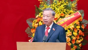 苏林总书记发表讲话。（图片来源：越通社）
