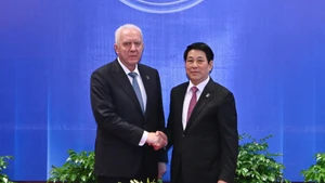 越南国家主席梁强会见俄罗斯联邦总检察长亚历山大·古察恩。