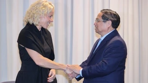 范明正总理会见H&M集团子公司SYRE集团董事长苏珊娜·坎贝尔（Susanna Campbell）。（图片来源：政府门户网站）