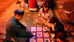 活动期间的民间游戏。（图片来源：越通社）