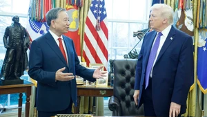 越共中央总书记苏林会见美国总统唐纳德·特朗普。